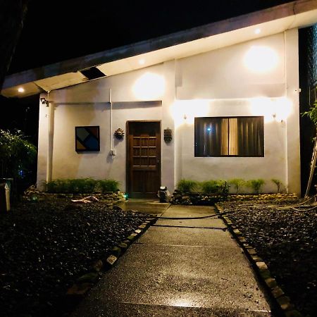 The White Bed And Breakfast Bacolod Luaran gambar