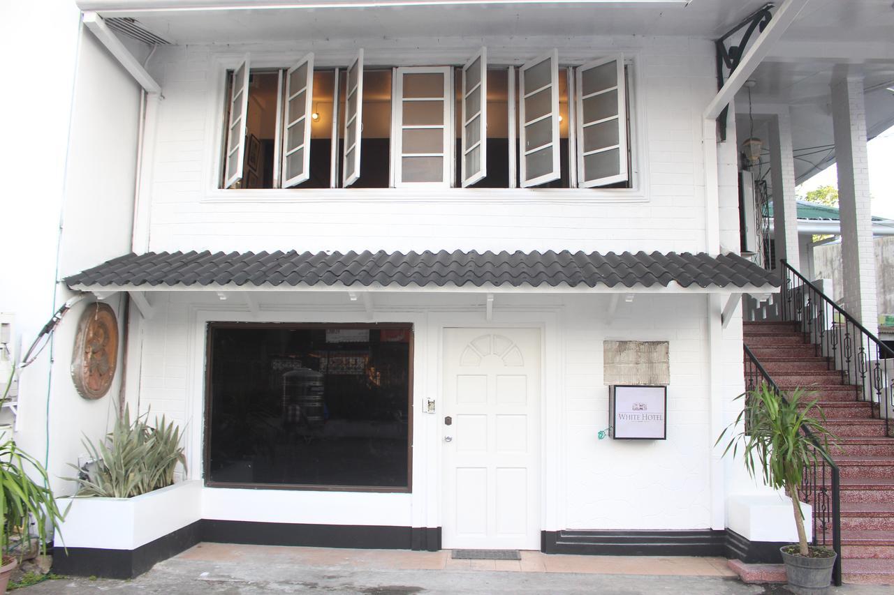 The White Bed And Breakfast Bacolod Luaran gambar
