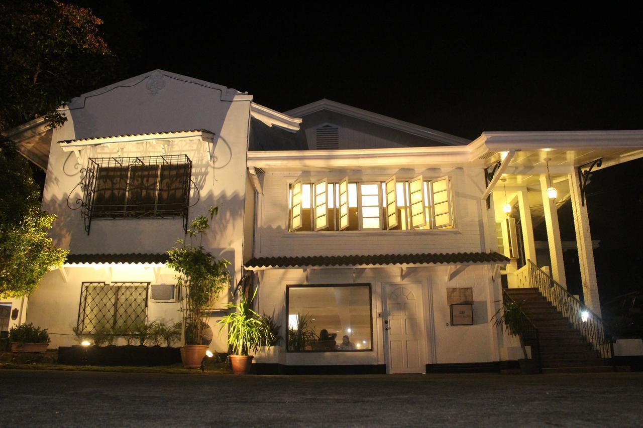 The White Bed And Breakfast Bacolod Luaran gambar